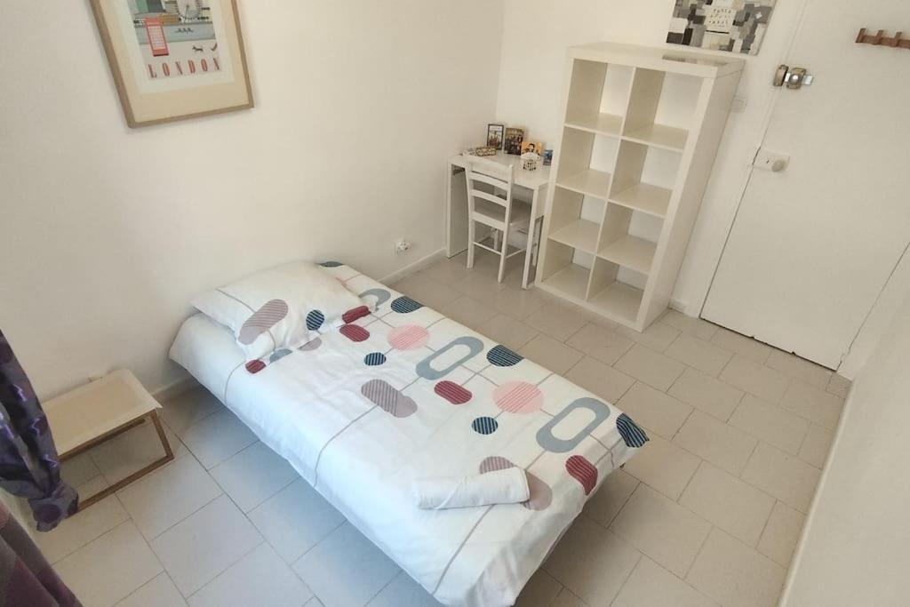 Private Room In Shared Apartment In The Center Of 尼斯 外观 照片